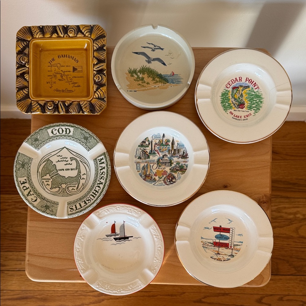 Vintage Mid-Century Modern Souvenir Collectible Ashtrays / Dishes Americana MCM